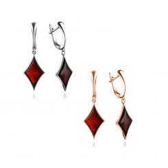 Earrings in 925 silver with cognac-colored, diamond-shaped amber stones