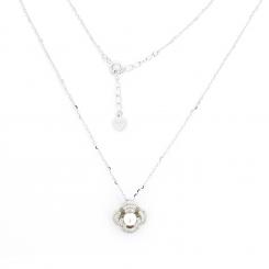 Necklace with a flower pendant with pearl in 925 silver